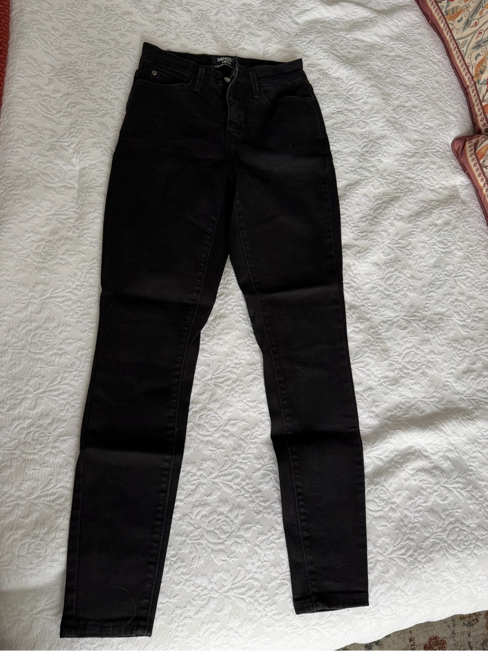Levi High rise black skinny jeans
